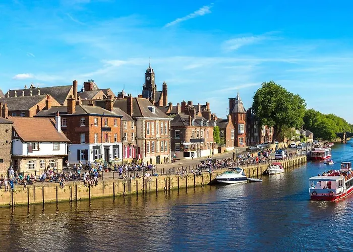 Fifth Quarter With Free Parking Apartment York