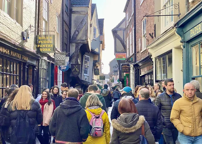 Fifth Quarter With Free Parking Apartment