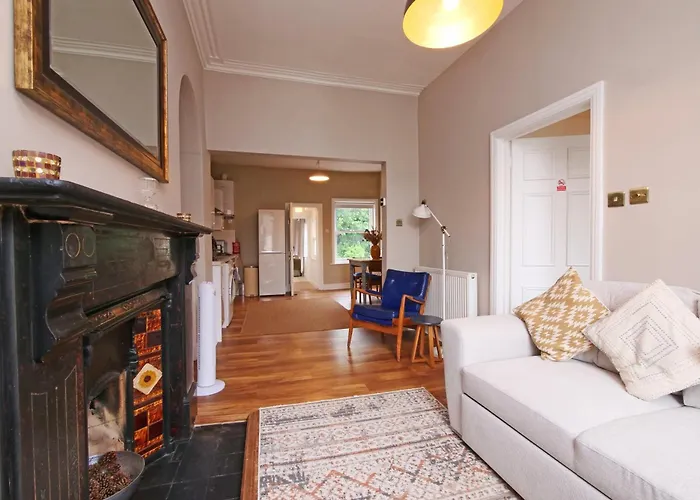 Apartment Fifth Quarter With Free Parking *