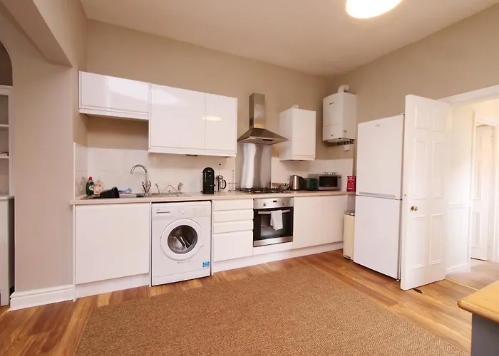 Apartment Fifth Quarter With Free Parking York